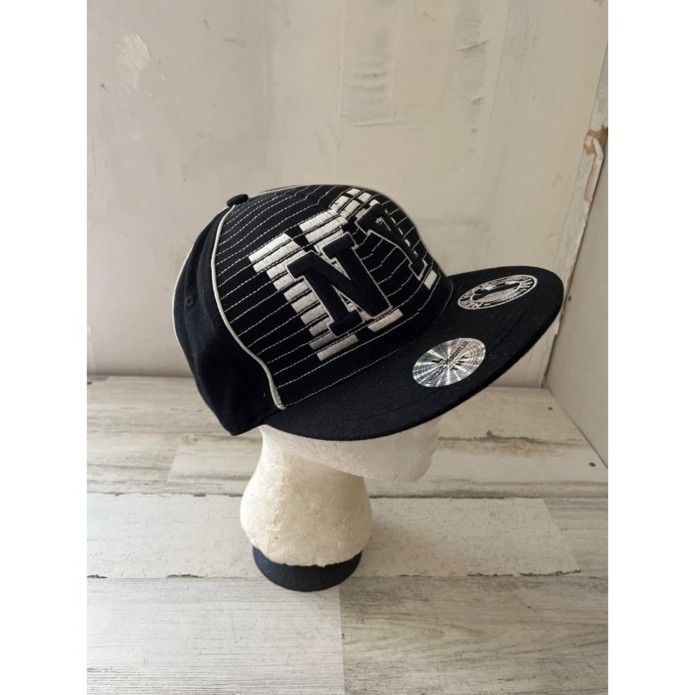 Unique Headwear New York black and white fitted ball cap size 7 1/4